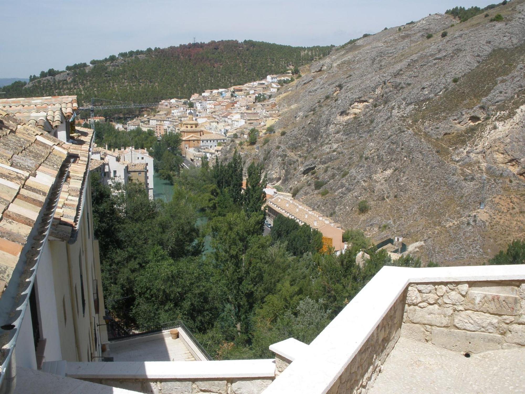 Alojamientos Turisticos Casco Antiguo كوينكا المظهر الخارجي الصورة