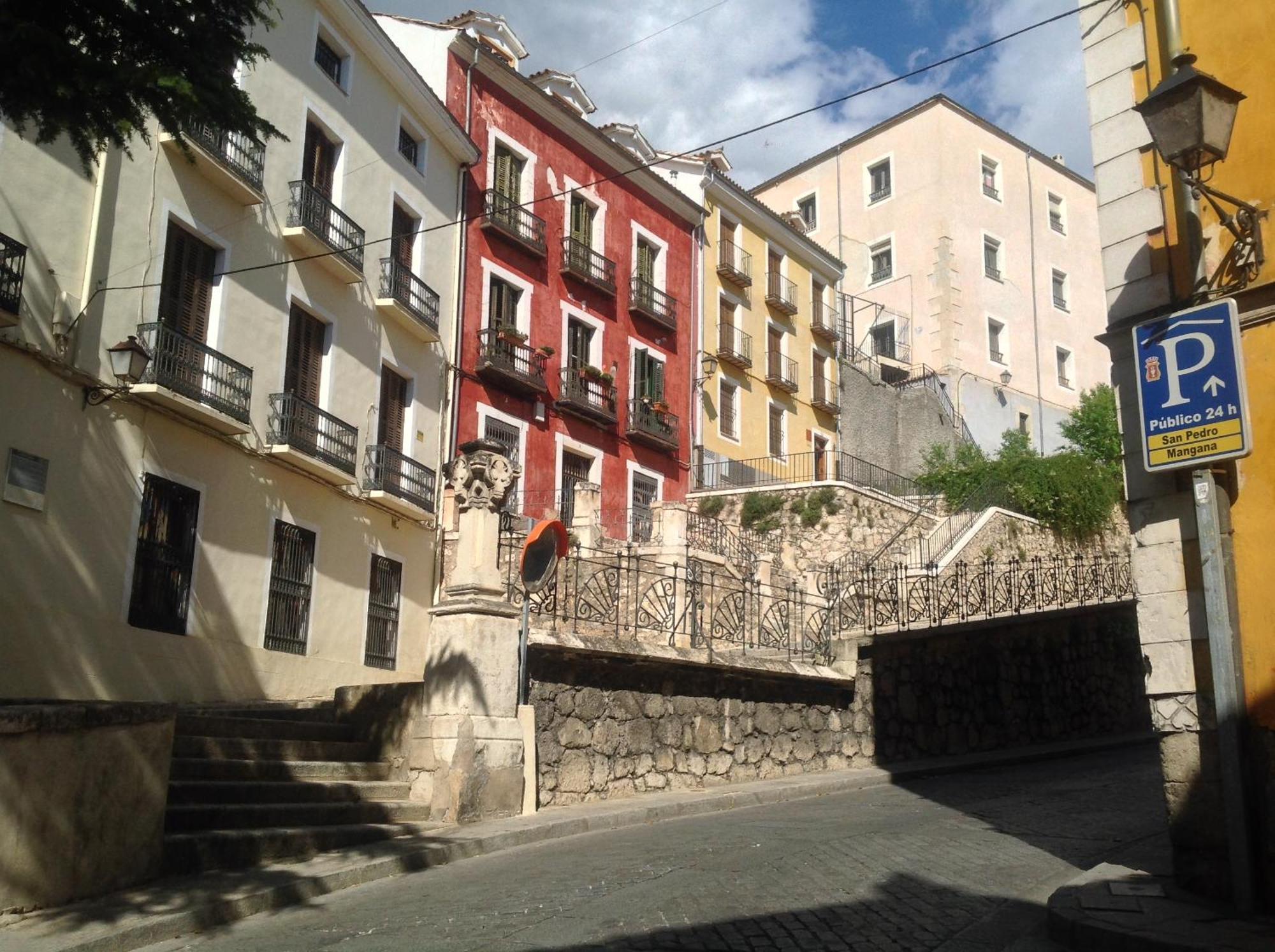 Alojamientos Turisticos Casco Antiguo كوينكا المظهر الخارجي الصورة