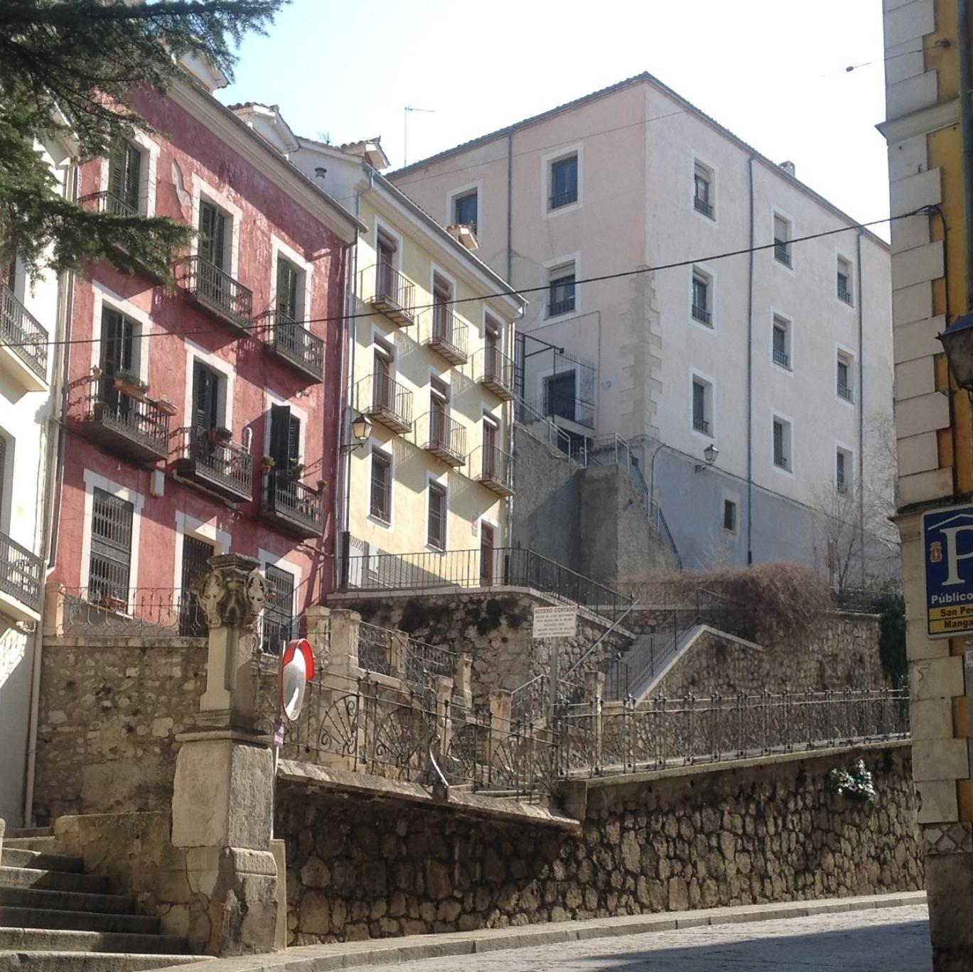 Alojamientos Turisticos Casco Antiguo كوينكا المظهر الخارجي الصورة